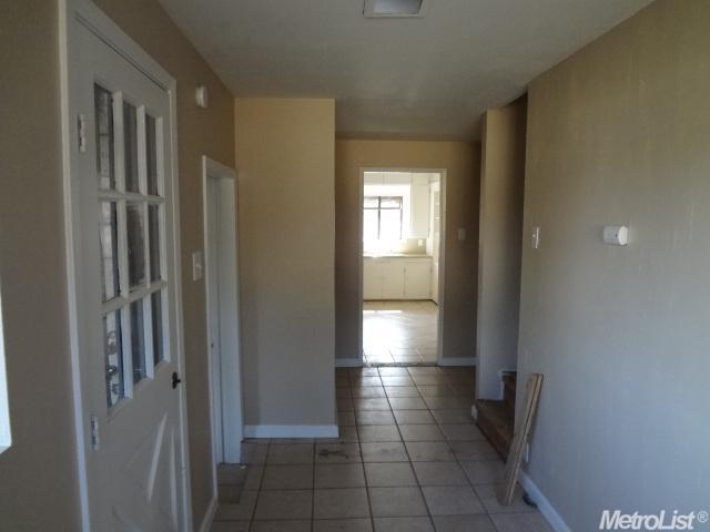 349 E Walnut St, Lodi, CA 95240 photo 11