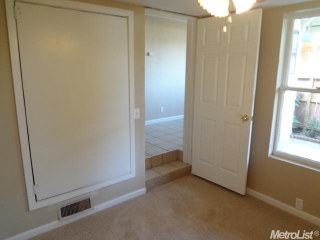 349 E Walnut St, Lodi, CA 95240 photo 13