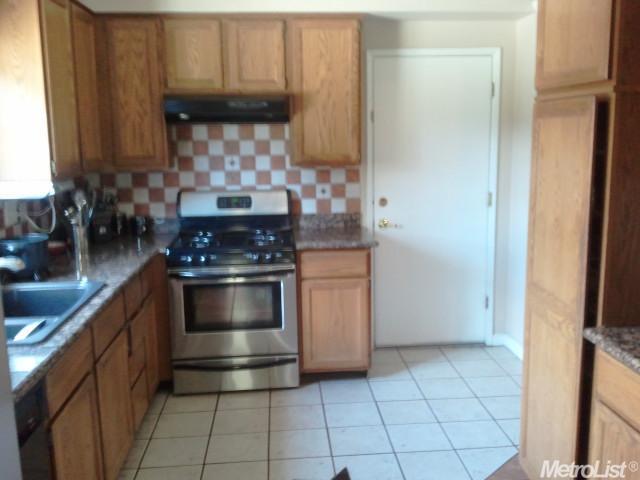 517 Westfield Pl, Patterson, CA 95363 photo 3
