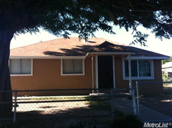 2137 Kenneth St, Modesto, CA 95351 photo 1