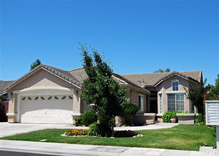 1909 Hyde Park Ln, Manteca, CA 95336 photo 1