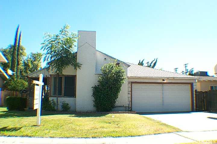 426 4th St, Modesto, CA 95351 photo 1