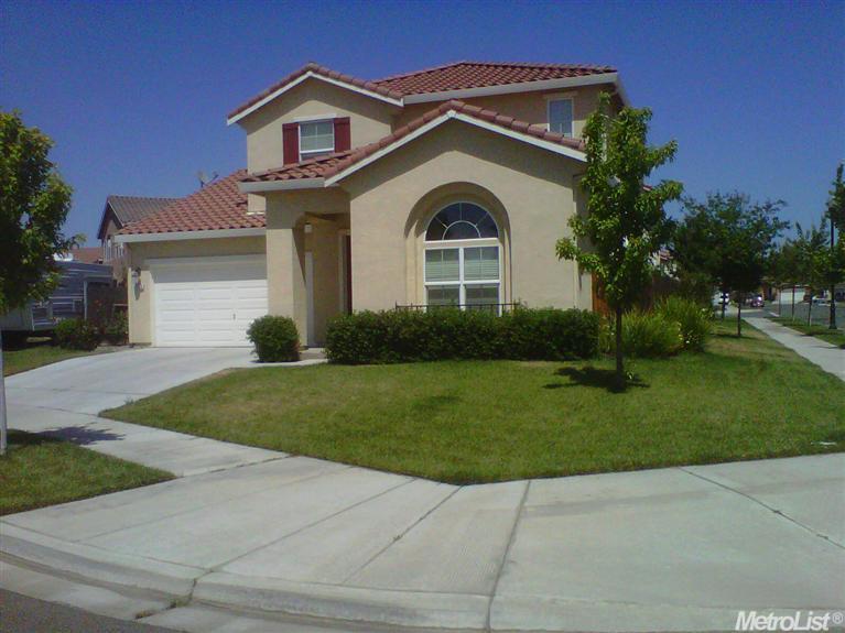 3796 Vitrina Ct, Turlock, CA 95382 photo 2