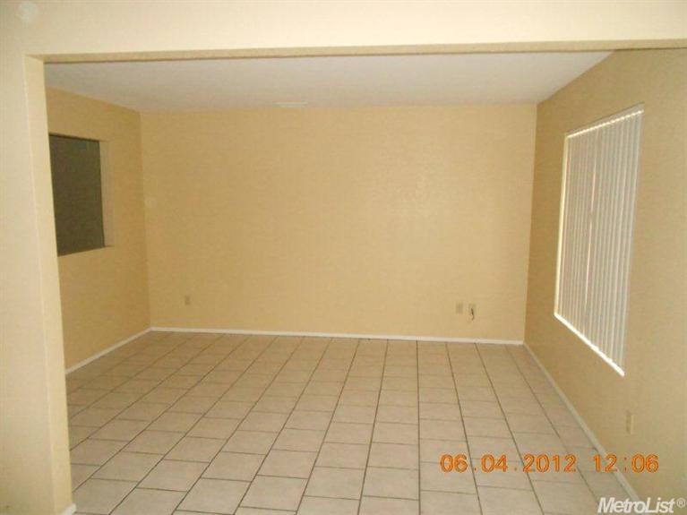 228 N Mcclure Rd, Modesto, CA 95357 photo 3