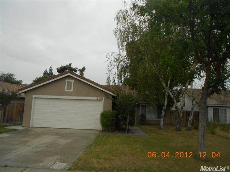 228 N Mcclure Rd, Modesto, CA 95357 photo 1