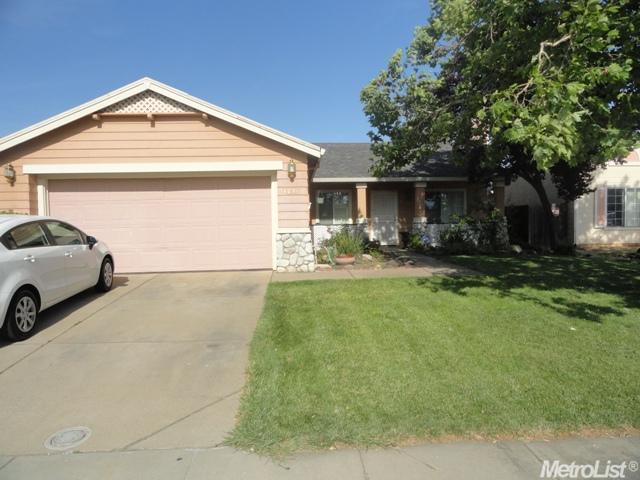 4051 Deaton Dr, Olivehurst, CA 95961 photo 1