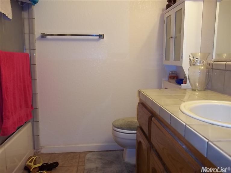 828 Palmilla Dr, Modesto, CA 95356 photo 7