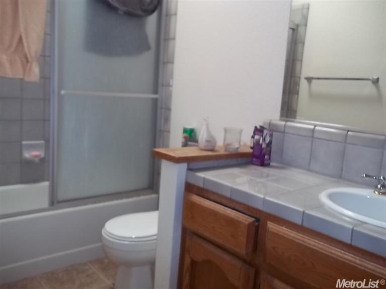 828 Palmilla Dr, Modesto, CA 95356 photo 9