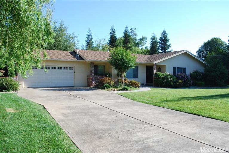 17634 E Front St, Linden, CA 95236 photo 1