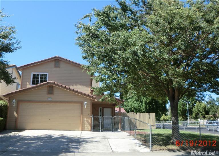 825 Pennington Pl, Modesto, CA 95356 photo 1