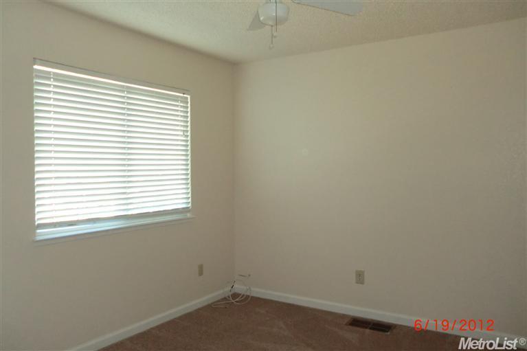 825 Pennington Pl, Modesto, CA 95356 photo 9
