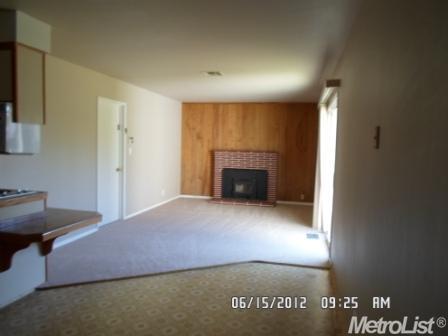 2412 Corbin Ln, Lodi, CA 95242 photo 2