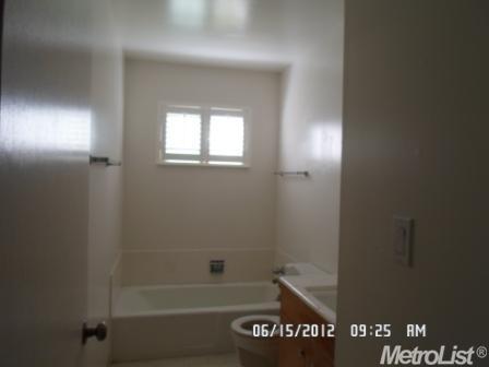 2412 Corbin Ln, Lodi, CA 95242 photo 8