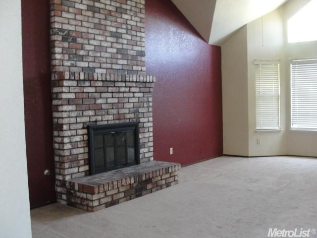 2724 Beatrice Ln, Modesto, CA 95355 photo 2