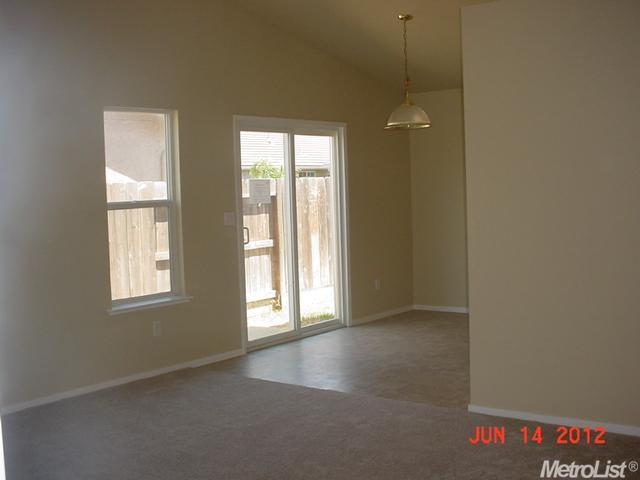 460 Brittany Way, Merced, CA 95341 photo 2