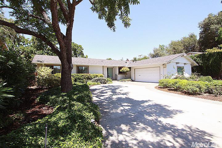 4719 Lake Dr, Carmichael, CA 95608 photo 1
