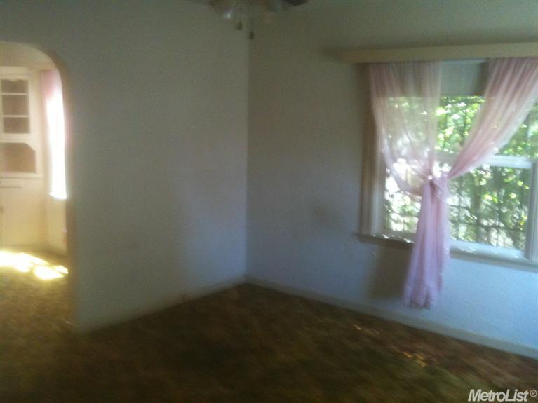 341 E Locust St, Lodi, CA 95240 photo 8
