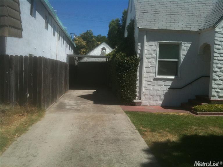 341 E Locust St, Lodi, CA 95240 photo 6