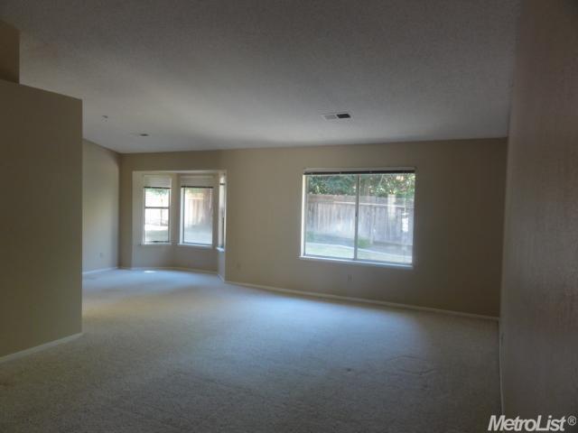856 Villanova Ct, Merced, CA 95348 photo 3