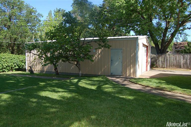 3919 Horton Ln, Carmichael, CA 95608 photo 17