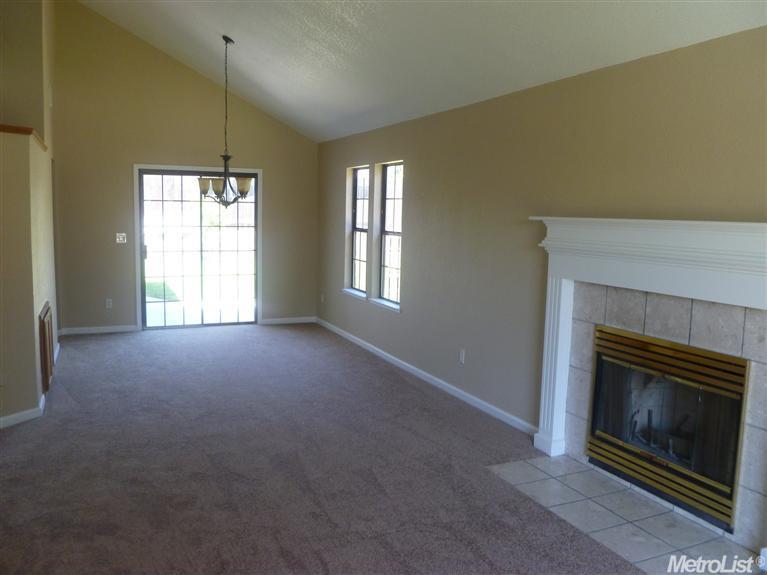 1274 Junge Ct, Manteca, CA 95337 photo 3