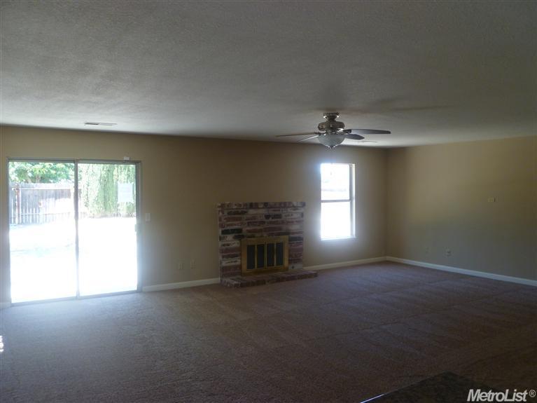 253 Camish Pl, Lathrop, CA 95330 photo 3