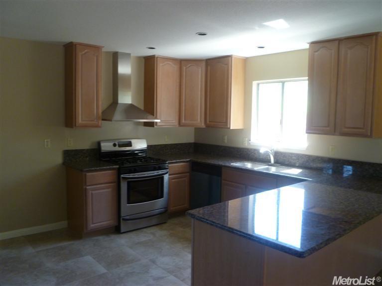 253 Camish Pl, Lathrop, CA 95330 photo 5