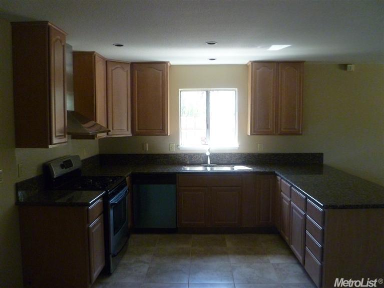 253 Camish Pl, Lathrop, CA 95330 photo 6