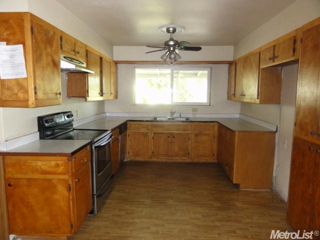 18450 Bloss Ave, Hilmar, CA 95324 photo 3