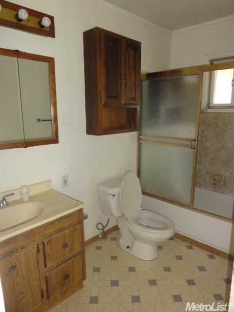 18450 Bloss Ave, Hilmar, CA 95324 photo 9