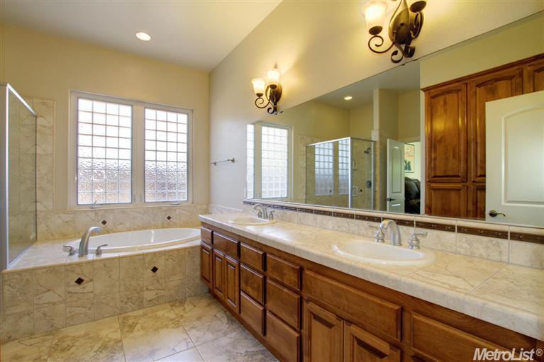 3400 Mono Pl, Davis, CA 95618 photo 12