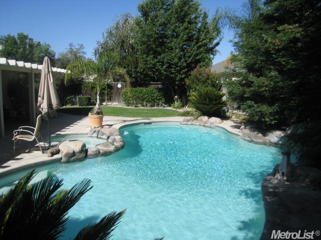 192 Memory Ln, Turlock, CA 95382 photo 2