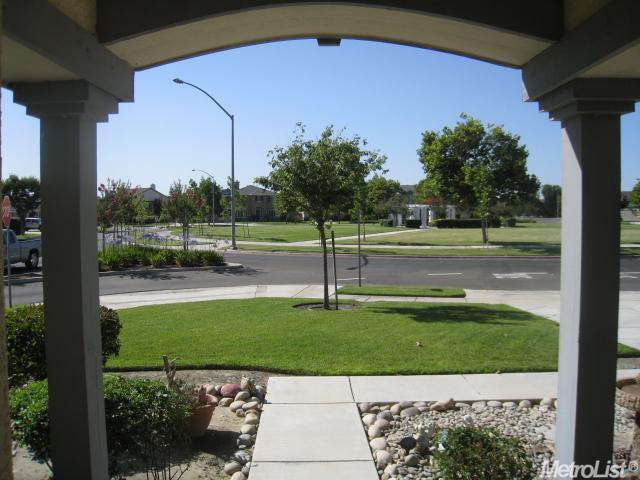 192 Memory Ln, Turlock, CA 95382 photo 7