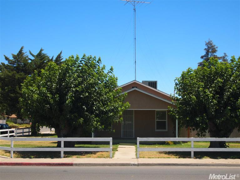 2920 9th St, Ceres, CA 95307 photo 1