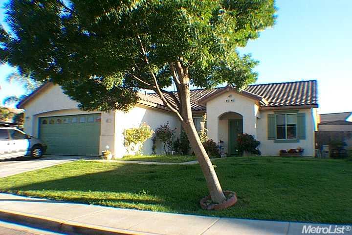 531 Red Robin Dr, Patterson, CA 95363 photo 1