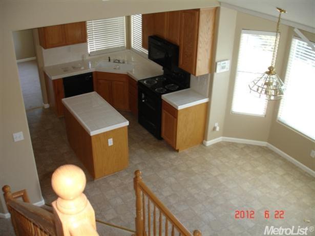 1669 Via Milano, Gustine, CA 95322 photo 4