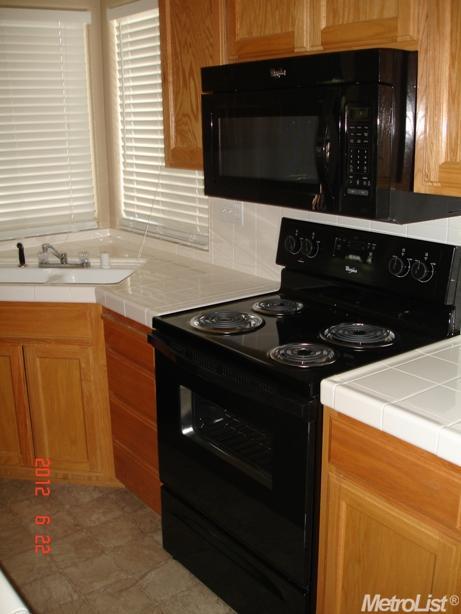 1669 Via Milano, Gustine, CA 95322 photo 5