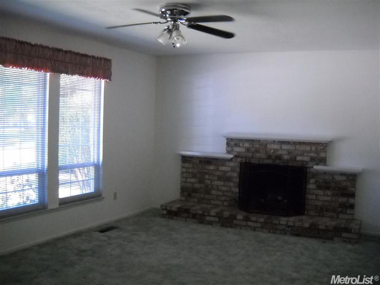3308 Benton Cir, Modesto, CA 95350 photo 4
