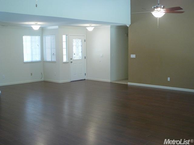 3185 Cajun Ct, Turlock, CA 95382 photo 2