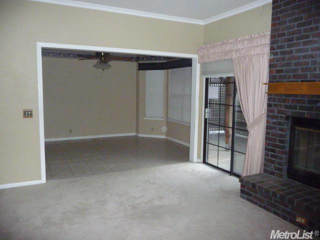 425 Evergreen Dr, Lodi, CA 95242 photo 5