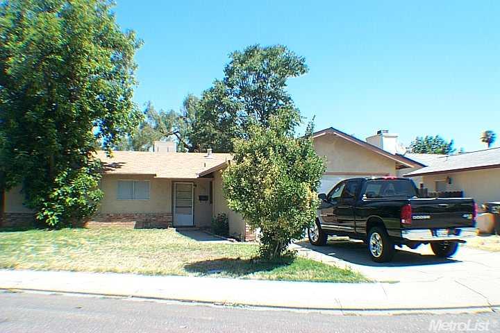 1325 Woodside Dr, Modesto, CA 95355 photo 1