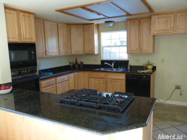 1012 Multnomah Dr, Modesto, CA 95350 photo 8