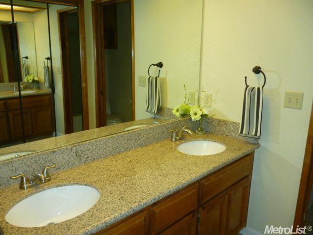 1012 Multnomah Dr, Modesto, CA 95350 photo 12