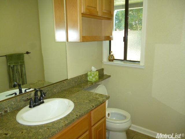 1012 Multnomah Dr, Modesto, CA 95350 photo 7