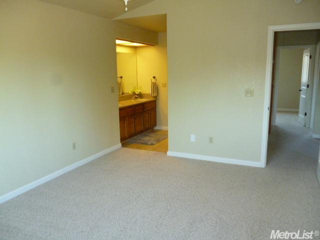 1012 Multnomah Dr, Modesto, CA 95350 photo 13