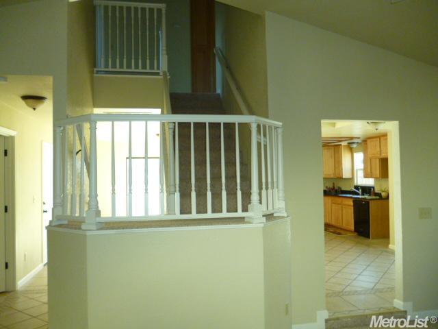 1012 Multnomah Dr, Modesto, CA 95350 photo 5