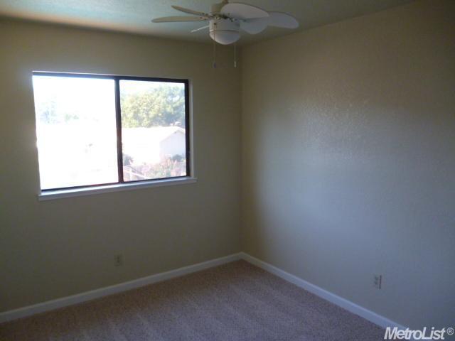 1012 Multnomah Dr, Modesto, CA 95350 photo 15