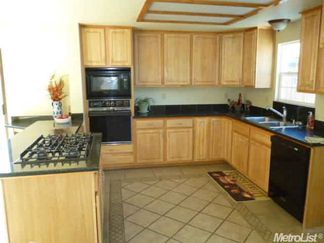 1012 Multnomah Dr, Modesto, CA 95350 photo 10