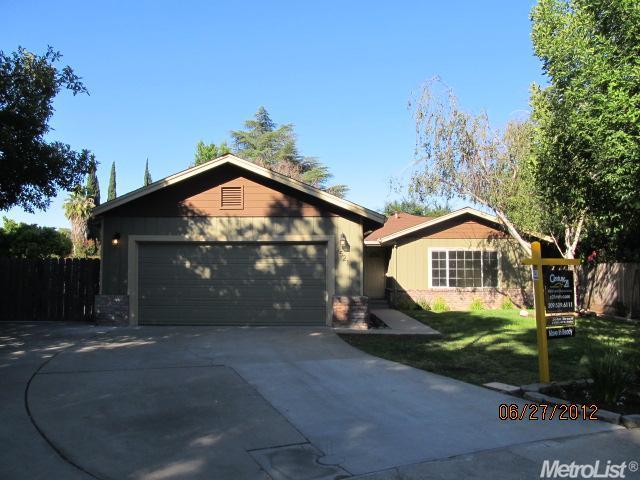 521 Brookview Ct, Modesto, CA 95354 photo 2