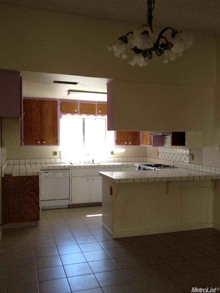 832 W Union Ave, Modesto, CA 95356 photo 4